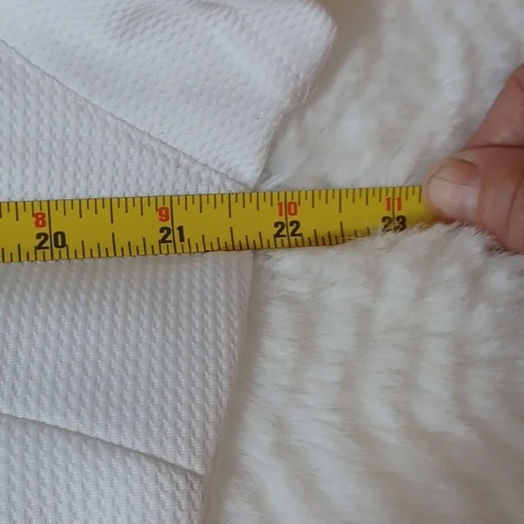 Aspire Dri Logic Womans White Athletic Top XL - Picture 5 of 8